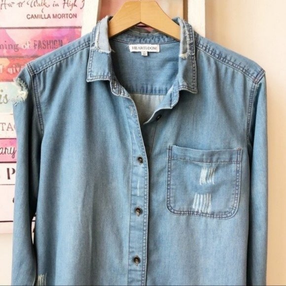 Revolve Heartloom Distressed Denim Button Down Shirt Women's Size Small NWOT - Picture 2 of 8